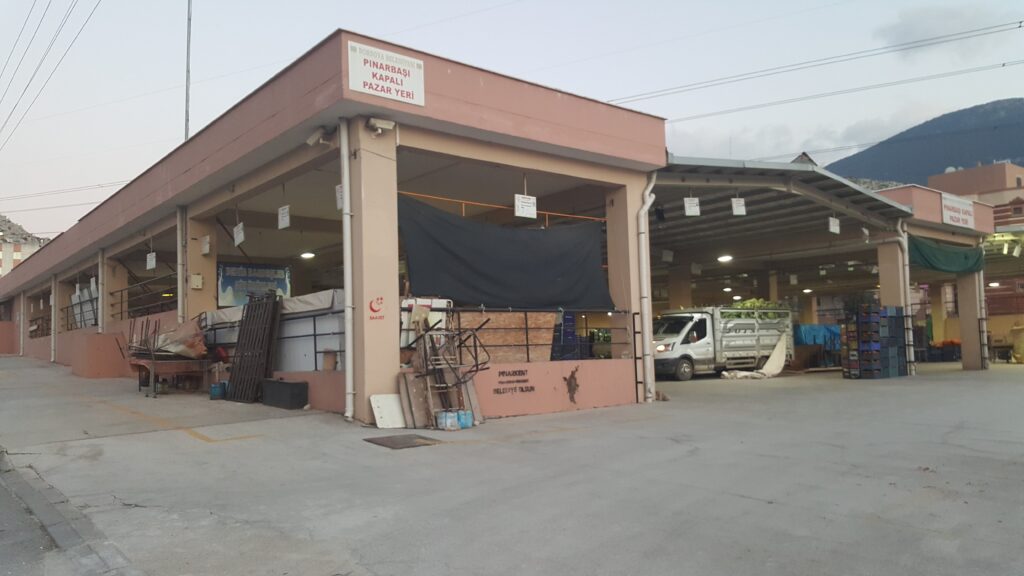 BORNOVA PINARBAŞI PAZAR YERİ
